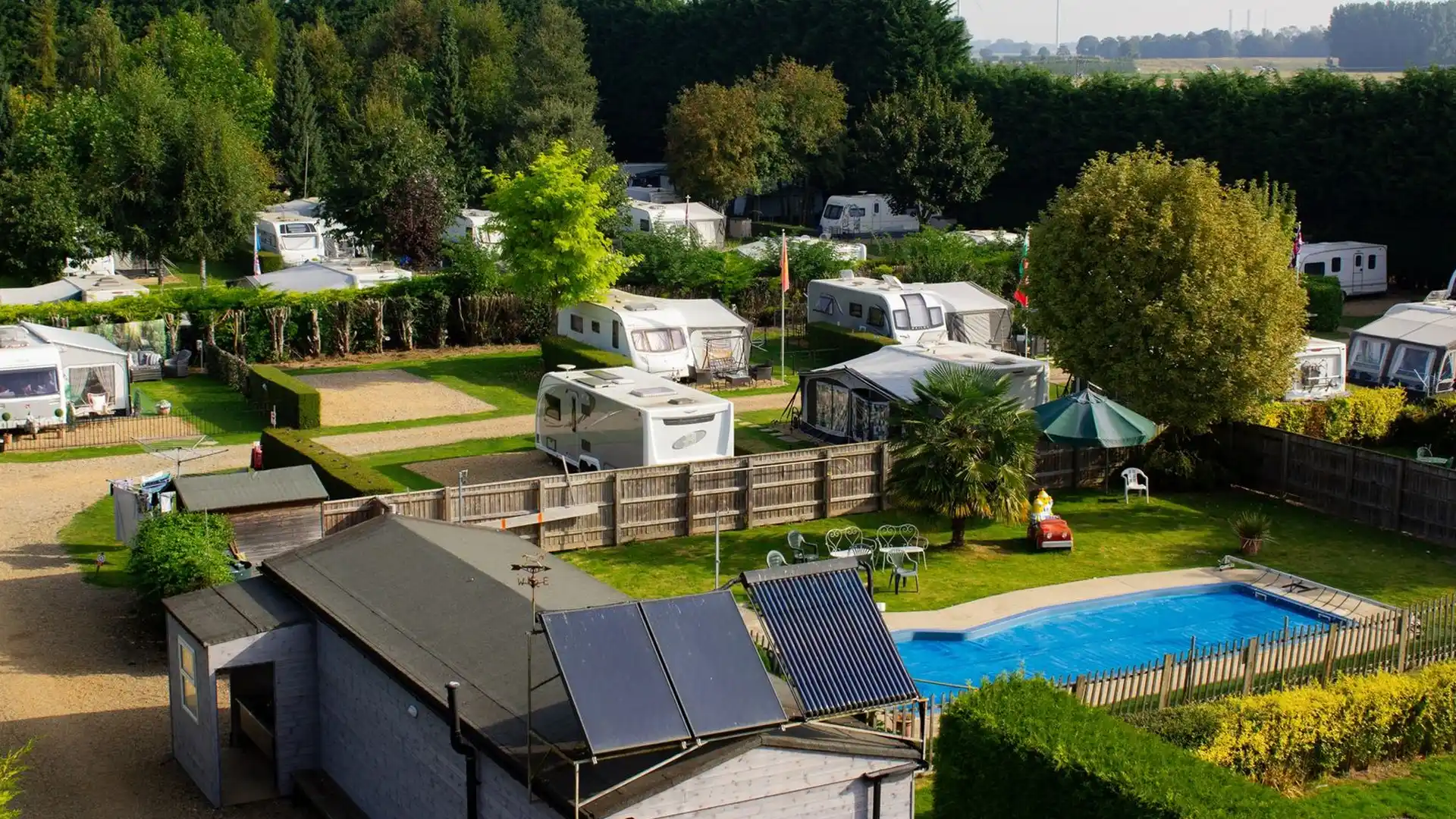 Caravan Parks with Swimming Pools in Lincolnshire