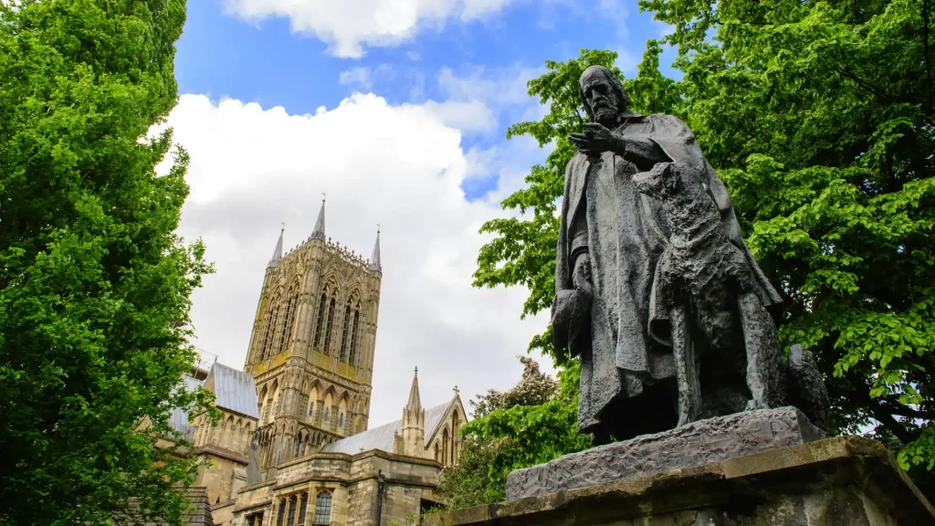 Lincoln Cathedral Secrets f Minster Yard tour